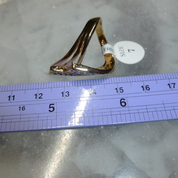 18K Yellow Gold EP Cubic Zirconia Dolphin Ore Ring - Picture 8 of 10